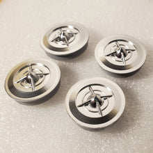 Load image into Gallery viewer, "The Monarch" 50s style hubcap set for 1:10 RC