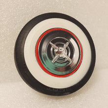 Load image into Gallery viewer, "The Monarch" 50s style hubcap set for 1:10 RC